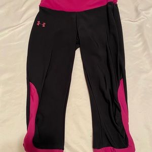 Under armour black and pink cropped leggings
